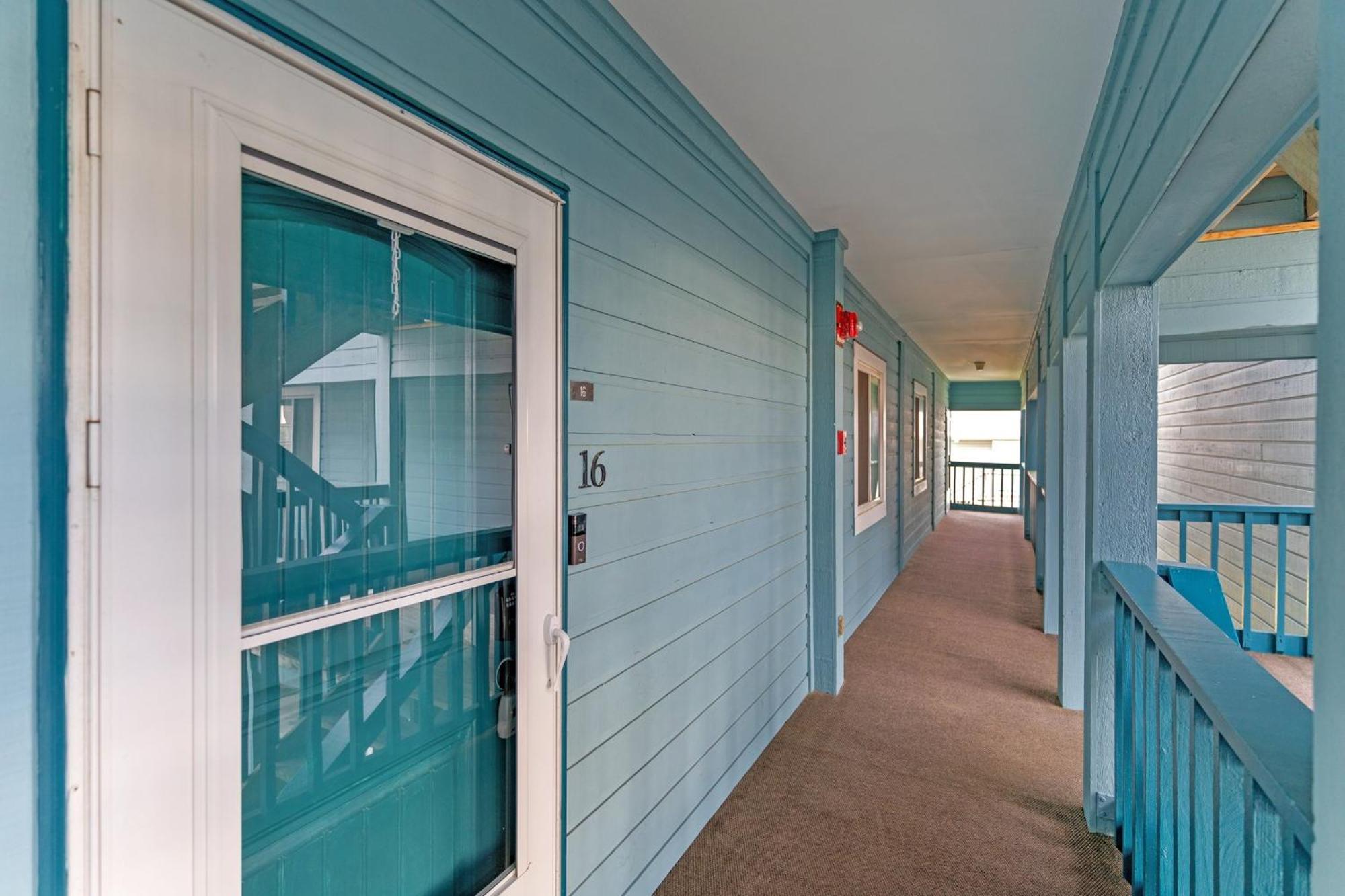 Hang Ten Hideaway, Pool, Condo, Parking - 6 Person Max Occupancy Carolina Beach Kültér fotó