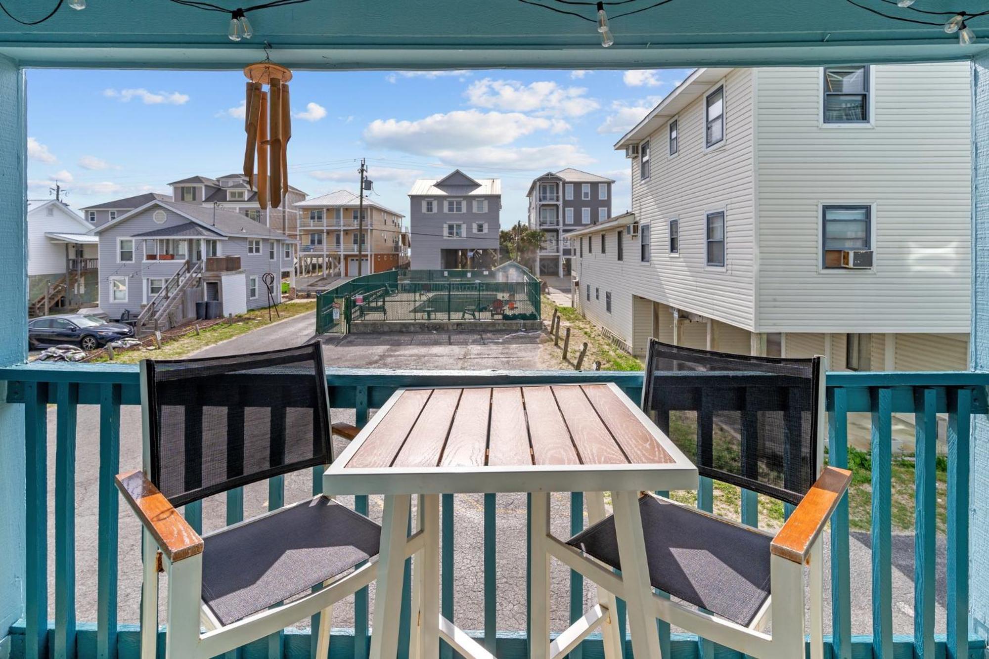 Hang Ten Hideaway, Pool, Condo, Parking - 6 Person Max Occupancy Carolina Beach Kültér fotó