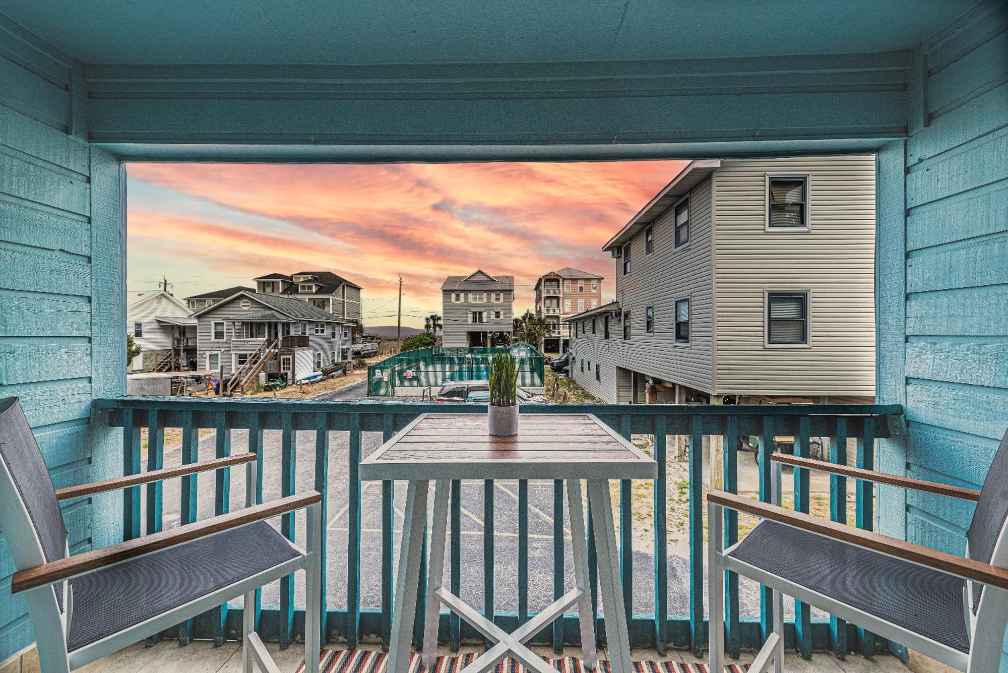 Hang Ten Hideaway, Pool, Condo, Parking - 6 Person Max Occupancy Carolina Beach Kültér fotó